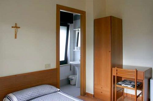 Casa Per Ferie Eremo Santa Rosa Da Lima Hotell Rom Exteriör bild